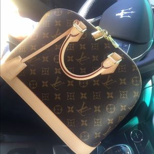 Louis Vuitton classic bag